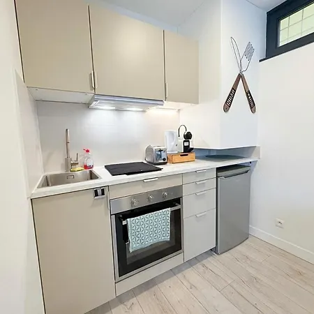 Chic & Cosy - - Parking Included Appartement *