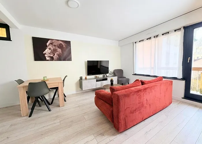 Chic & Cosy - - Parking Included Appartement Schiltigheim